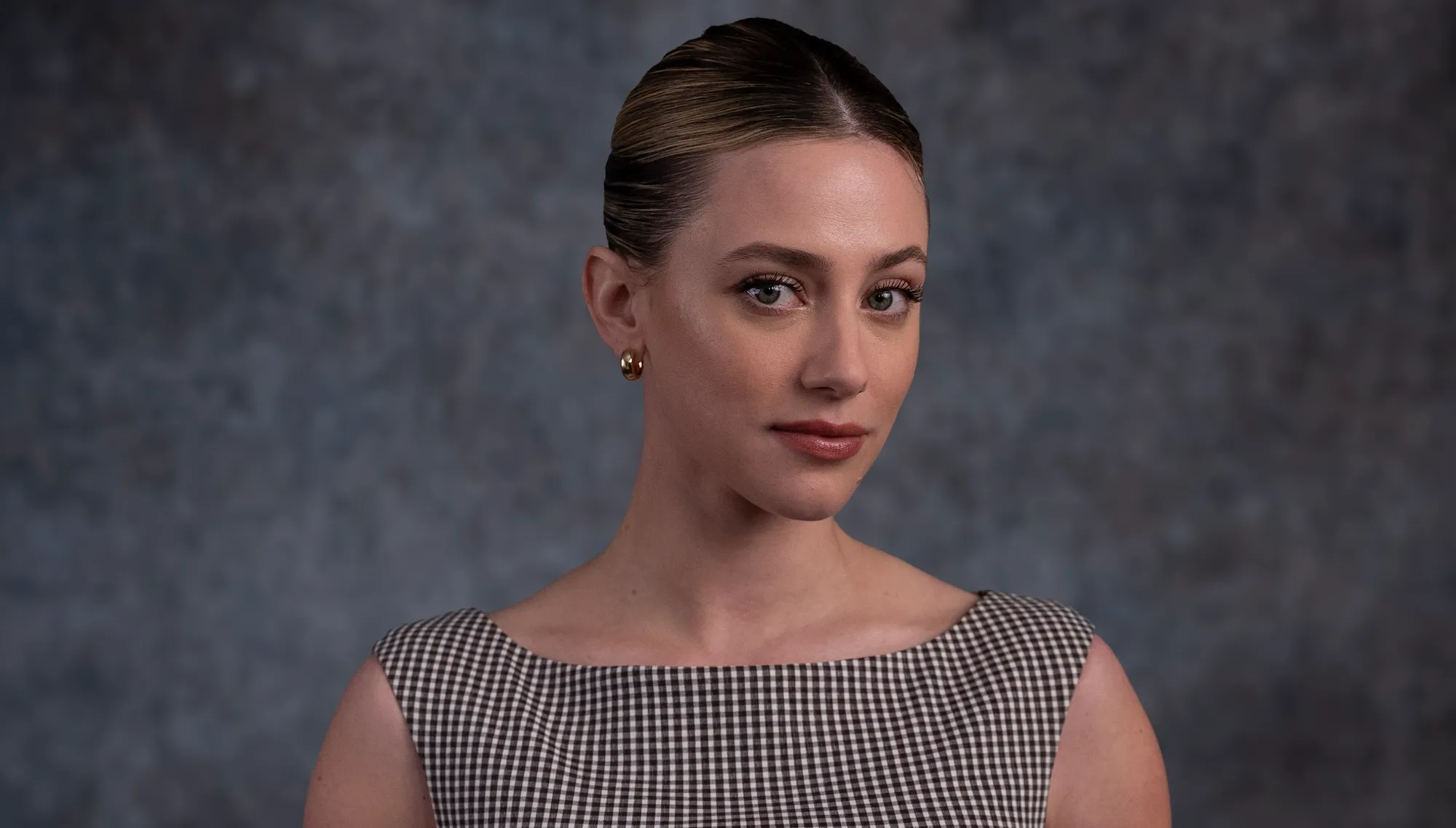 莉莉·賴因哈特（Lili Reinhart）揭示了玩內容主持人改變了她與社交媒體的關係